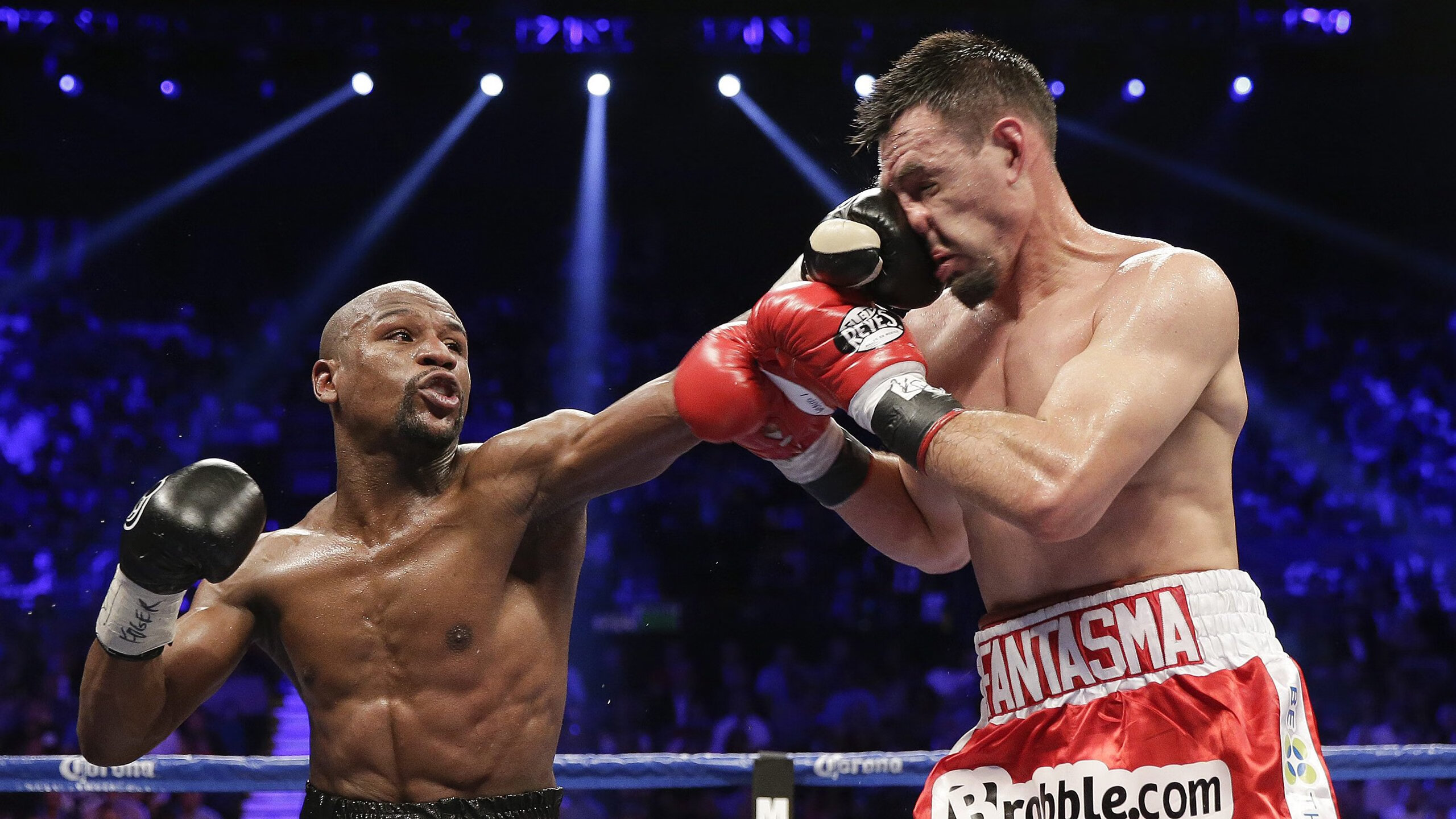 JiuyouAPP下载-_未来运动鞋展：科技雕琢运动新未来_，未来的运动鞋400字作文