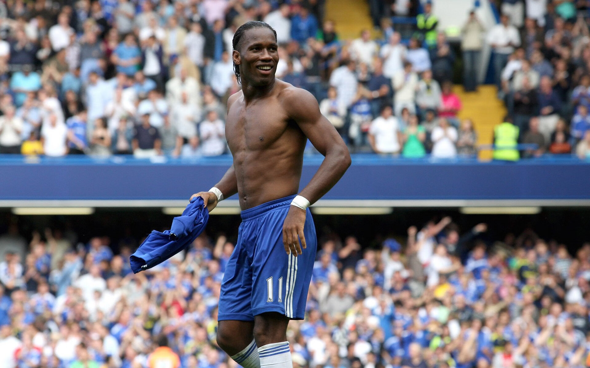 历史性冲线瞬间：惊喜逆转夺冠，历史性突破是什么意思